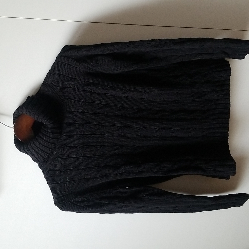 Black eddie bauer sweater